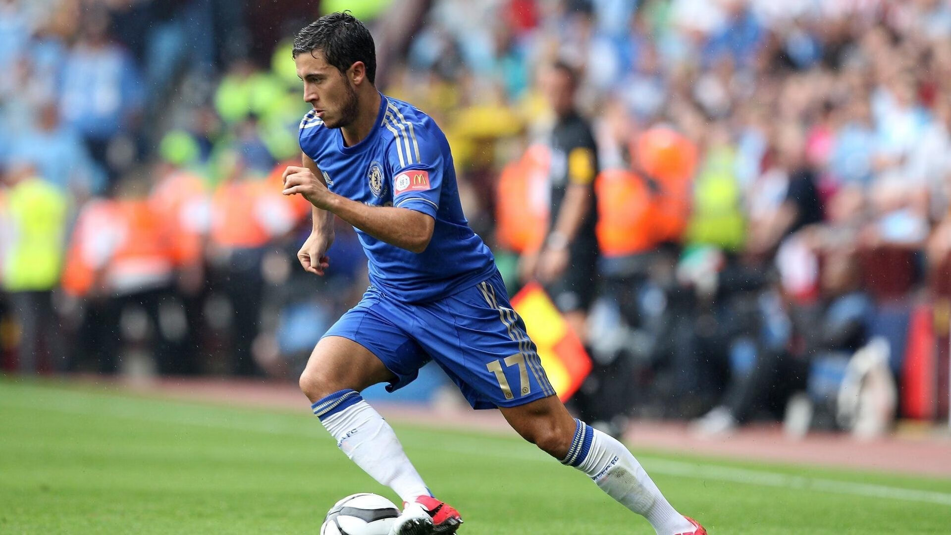 足球俱乐部青训新星盘点